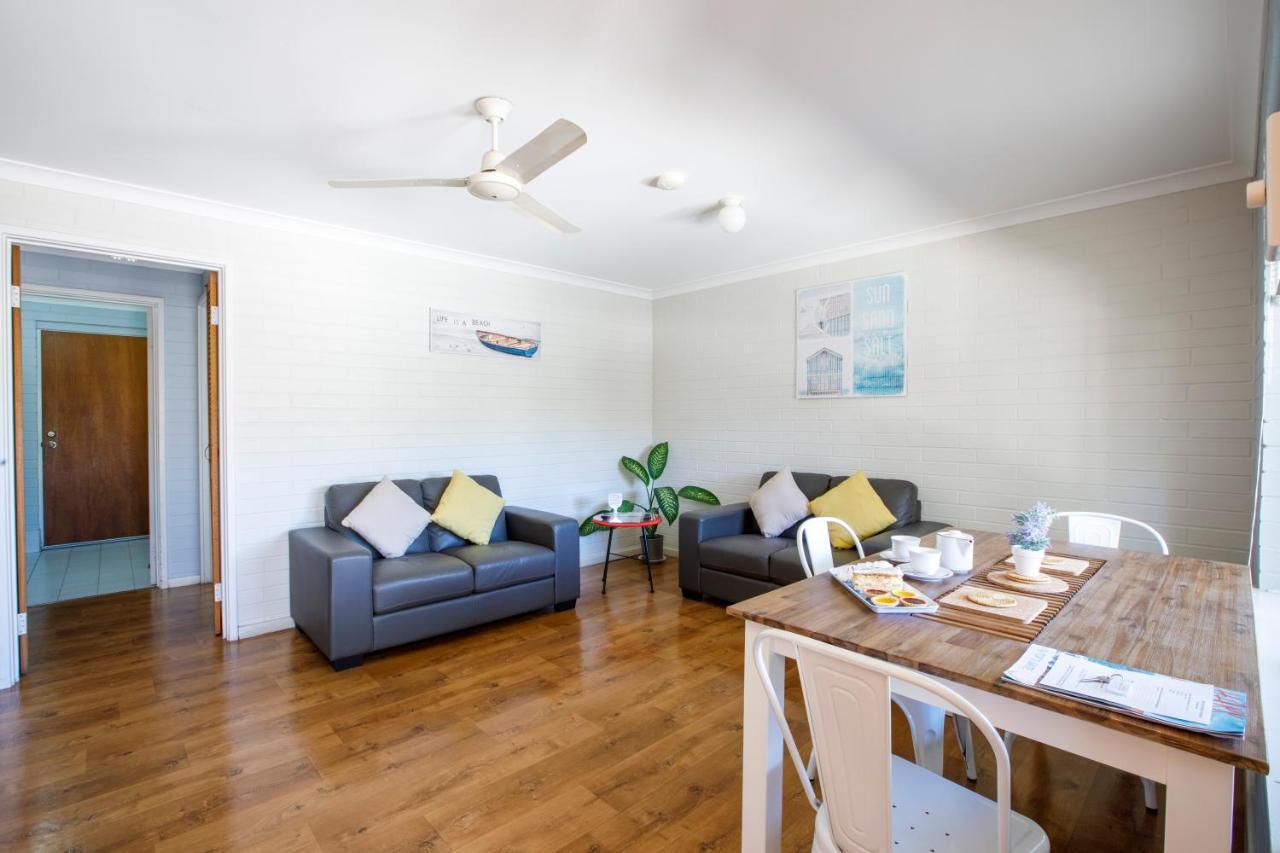 Shark Bay Seafront Apartments Denham Extérieur photo